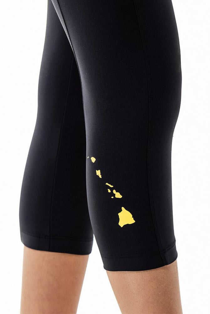 LEVITATE Capri with Pockets - SOLID BLACK (with Hawaiian Islands) - lilikoiwear.com