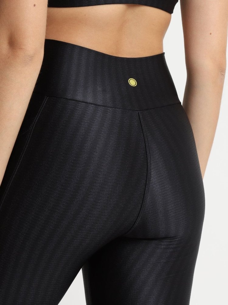 Capri Legging with Pockets - BLACK STRIPE - lilikoiwear.com