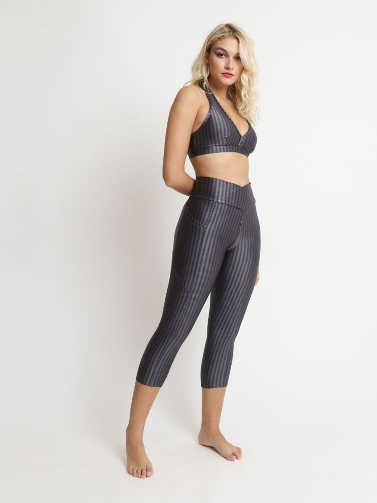 Capri Legging with Pockets - GREY STRIPE - lilikoiwear.com