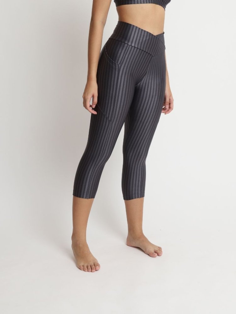 Capri Legging with Pockets - GREY STRIPE - lilikoiwear.com