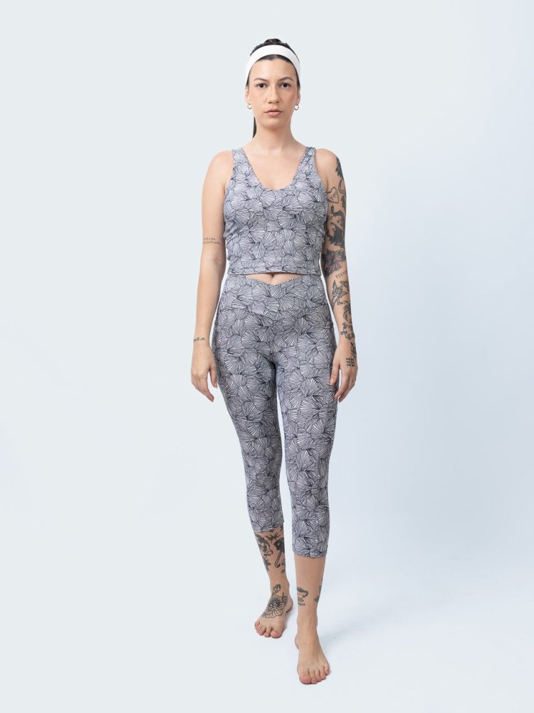 Capri Legging with Pockets - ILIKAI - lilikoiwear.com