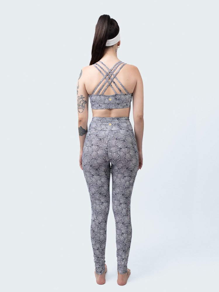 Capri Legging with Pockets - ILIKAI - lilikoiwear.com