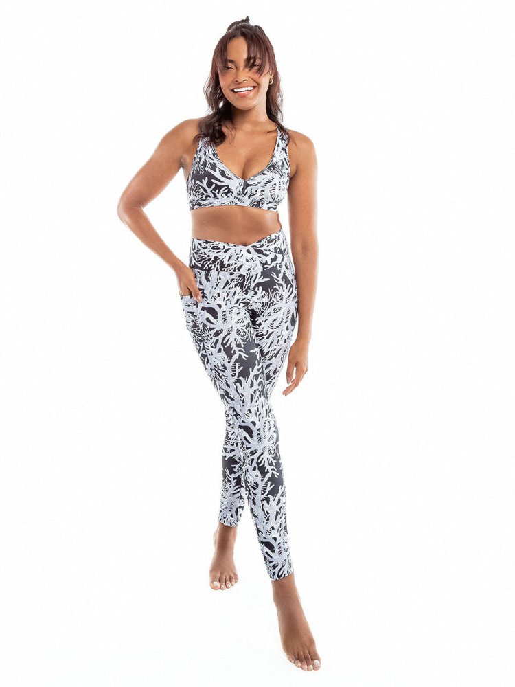 Leggings with Pockets - BLACK CORAL - lilikoiwear.com