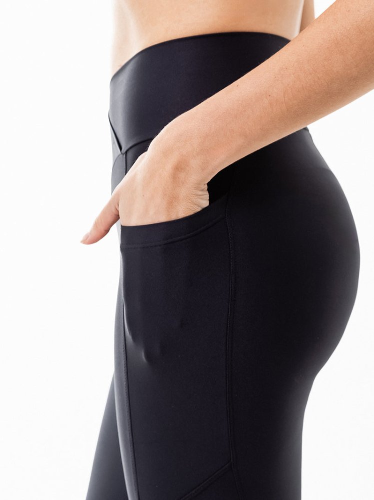 LEVITATE Capri with Pockets - SOLID BLACK (with Hawaiian Islands) - lilikoiwear.com