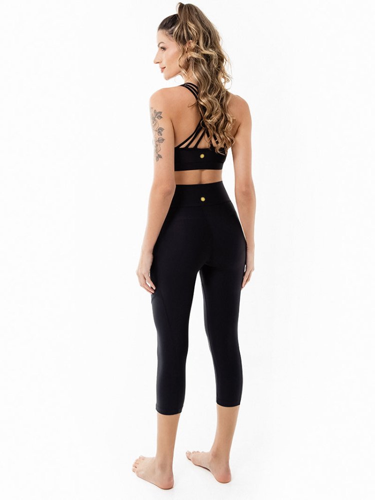 LEVITATE Capri with Pockets - SOLID BLACK (with Hawaiian Islands) - lilikoiwear.com
