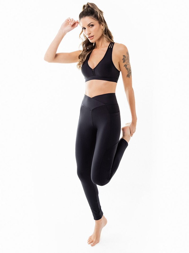LEVITATE Leggings with Pockets - SOLID BLACK (with Hawaiian Islands) - lilikoiwear.com