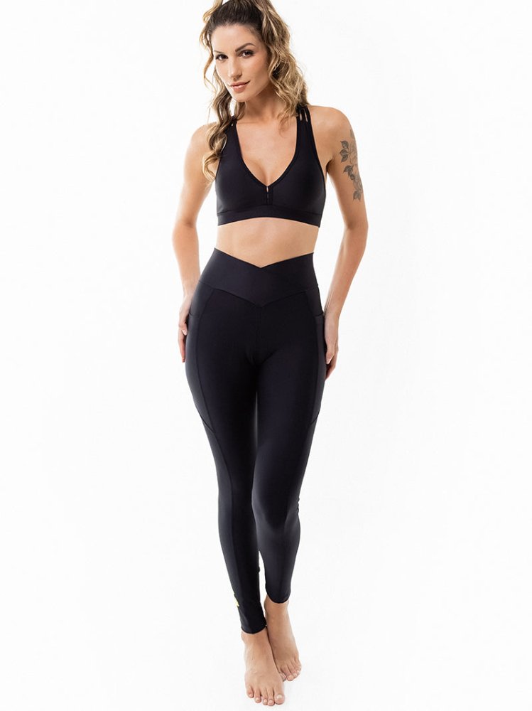 LEVITATE Leggings with Pockets - SOLID BLACK (with Hawaiian Islands) - lilikoiwear.com