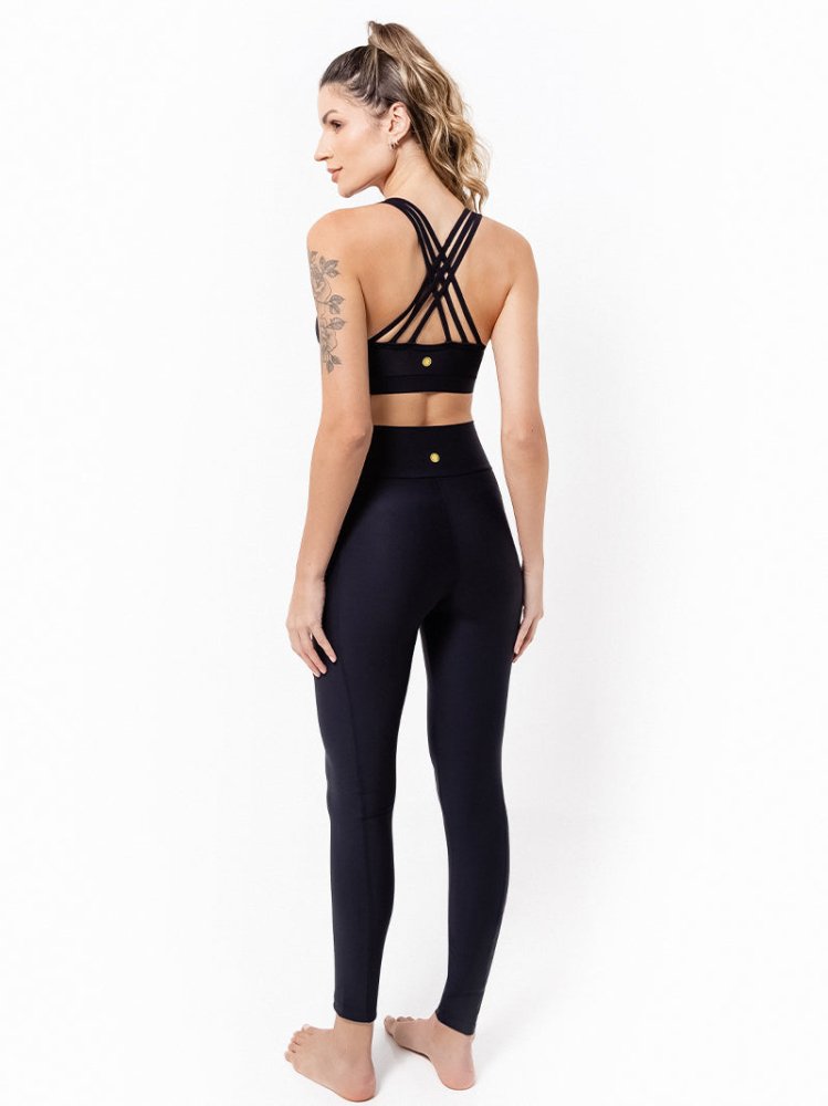 LEVITATE Leggings with Pockets - SOLID BLACK (with Hawaiian Islands) - lilikoiwear.com