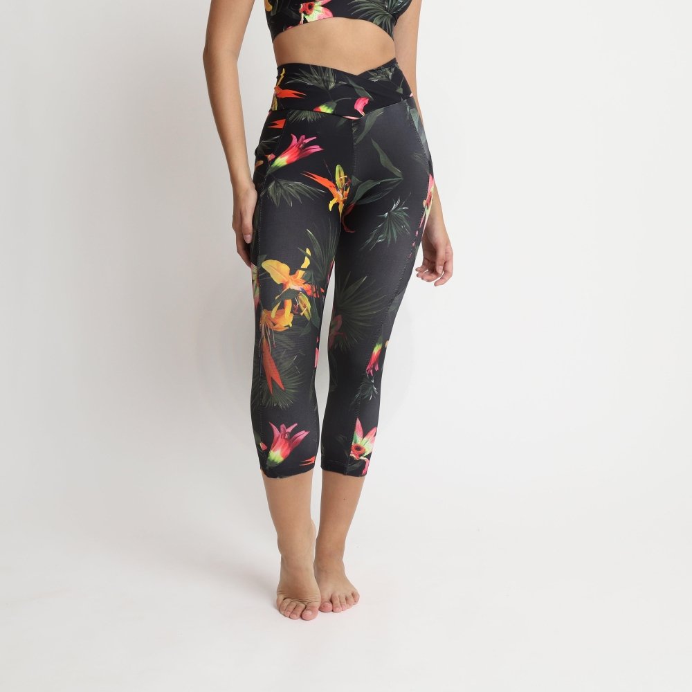 capri legging with pockets black floral 895009