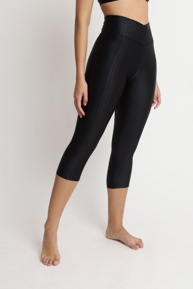 Capri Legging with Pockets - BLACK STRIPE - lilikoiwear.com