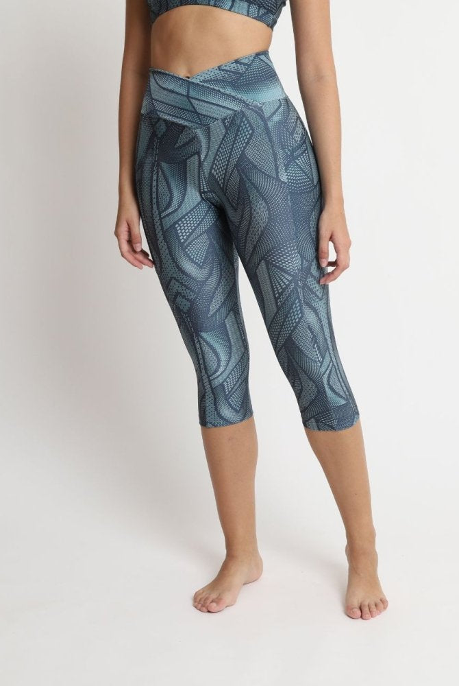 Capri Legging with Pockets - GRAPHIC BLUE - lilikoiwear.com