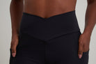 LEVITATE Leggings with Pockets - SOLID BLACK (with Hawaiian Islands) - lilikoiwear.com