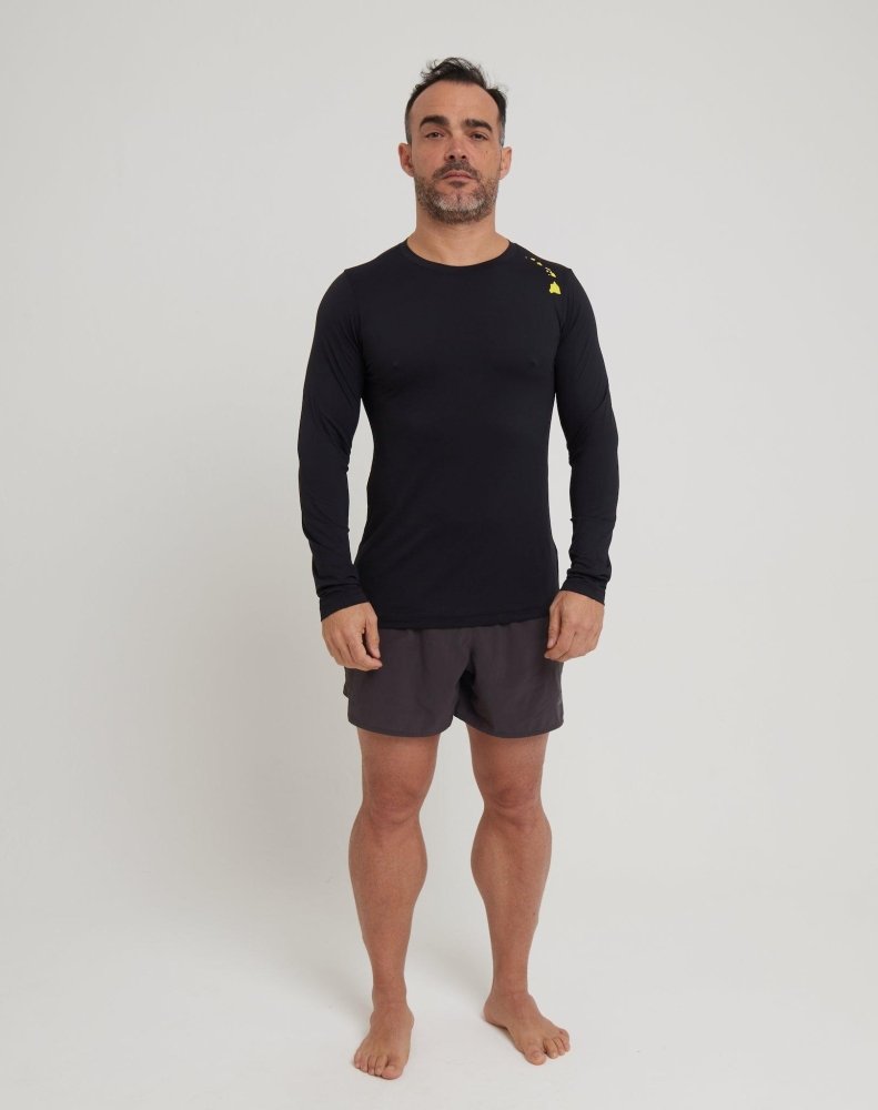https://lilikoiwear.com/cdn/shop/products/mens-dri-fit-long-sleeved-sun-shirt-black-131161.jpg?v=1706004615&width=791
